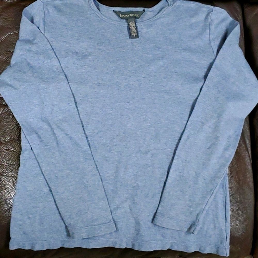 Banana Republic Heather blue long sleeve t-shirt small